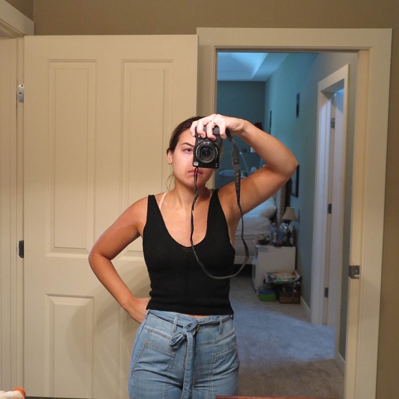 Brandy Melville Black Cropped Sweater Tank - Picture 5 of 6